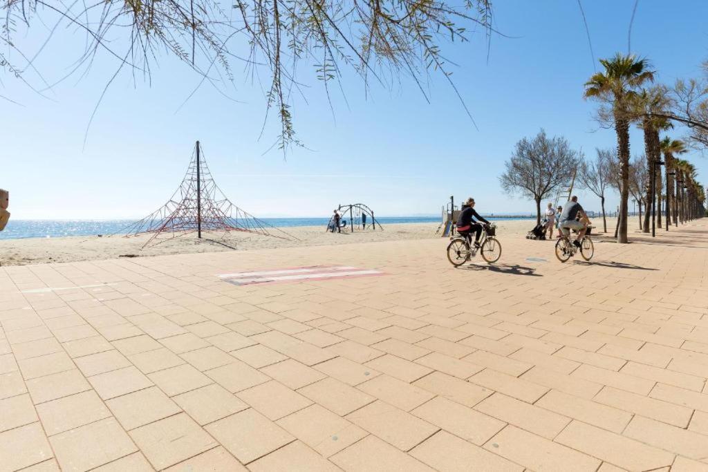 The Beach Milenium Roses Dış mekan fotoğraf